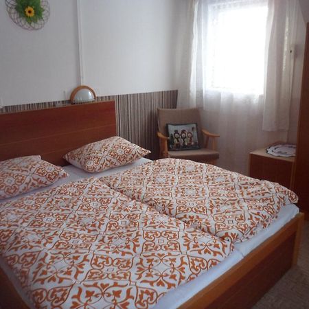 Pension Mikulka Mikulov v Krusnych Horach 外观 照片