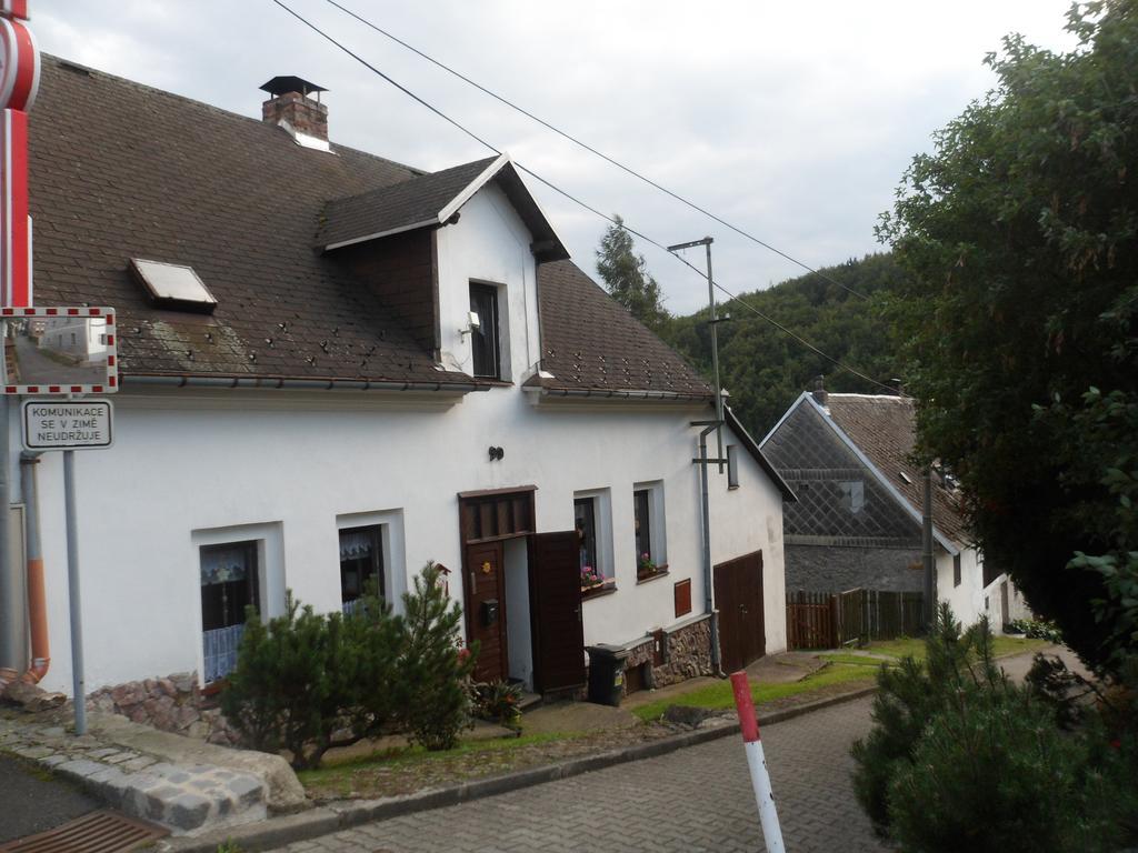 Pension Mikulka Mikulov v Krusnych Horach 外观 照片