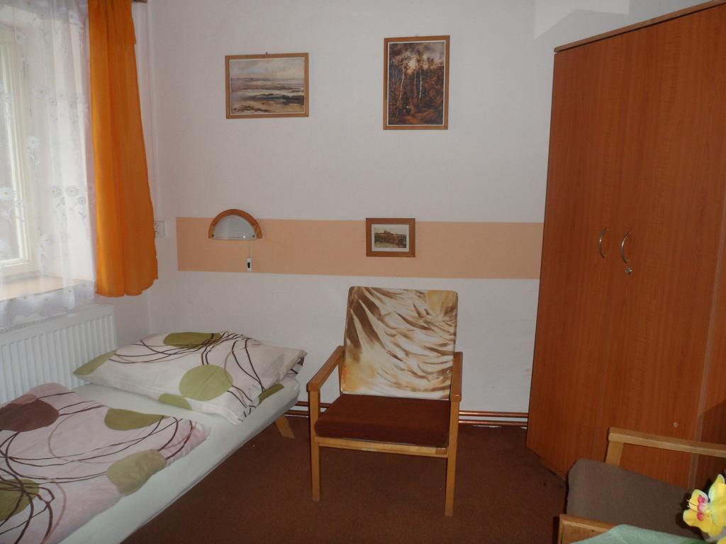 Pension Mikulka Mikulov v Krusnych Horach 外观 照片