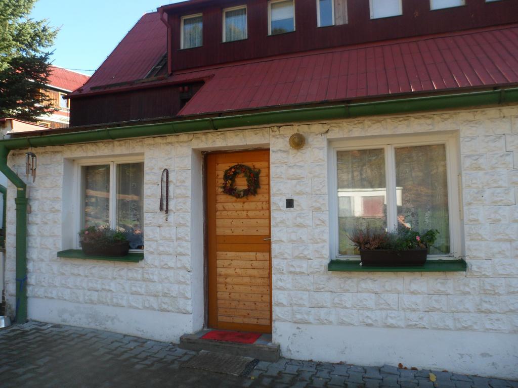 Pension Mikulka Mikulov v Krusnych Horach 外观 照片
