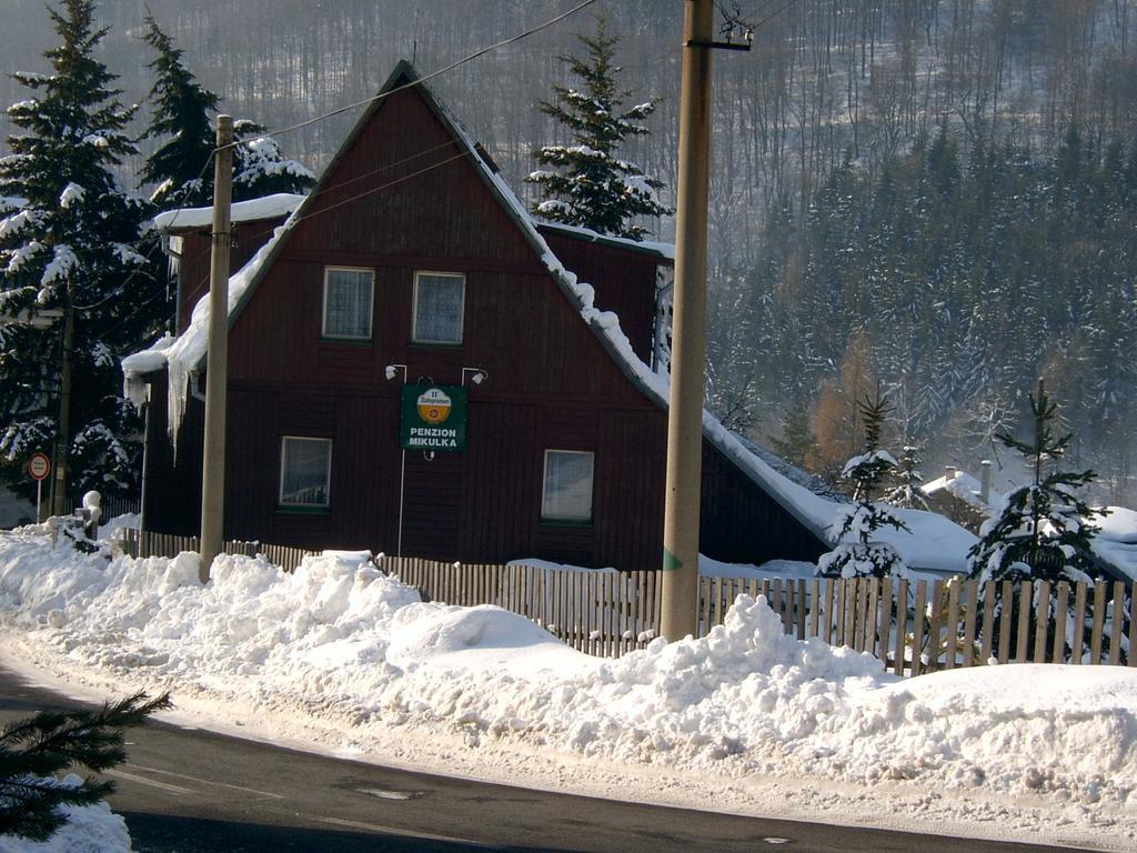 Pension Mikulka Mikulov v Krusnych Horach 外观 照片